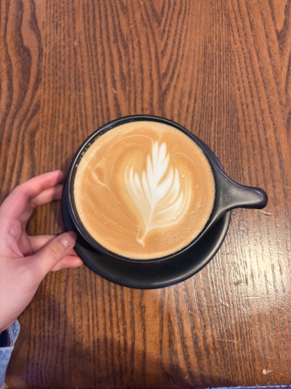 가을과 라떼 ..☕️🤎 - Image 1
